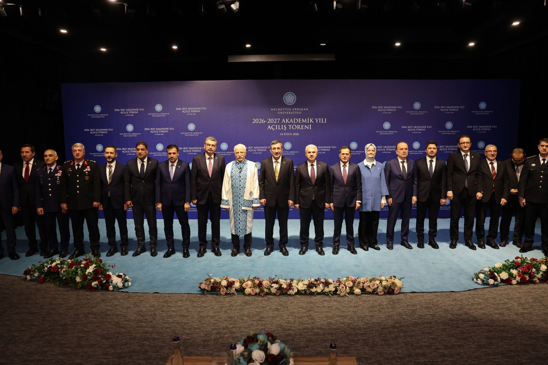 Üniversitemizde 2026-2027 Akademik Yılı Törenle Başladı: Açış Dersini Cumhurbaşkanı Yardımcısı Cevdet Yılmaz Verdi