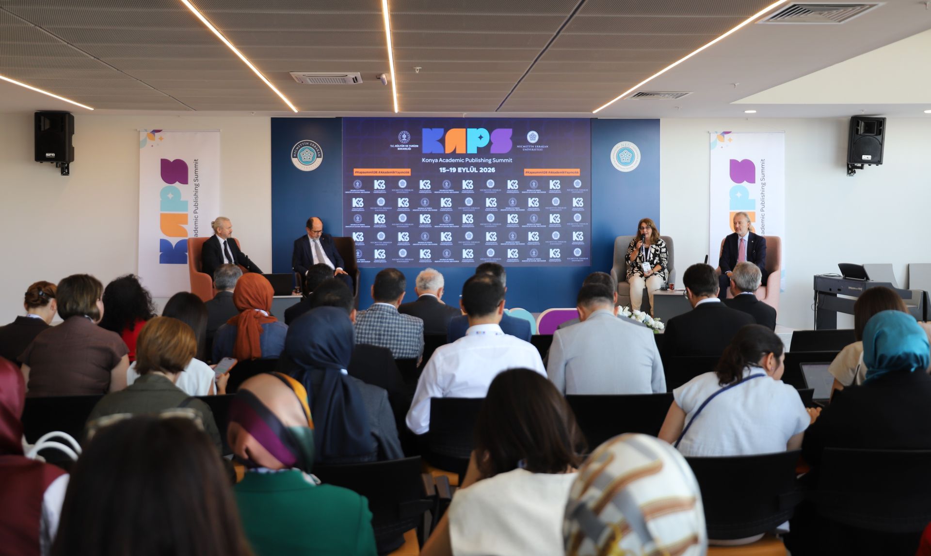 KAPS 2026’da İlk Gün Oturumlarında Akademik Yayıncılığın Geleceği ve Yapay Zekâ Masaya Yatırıldı