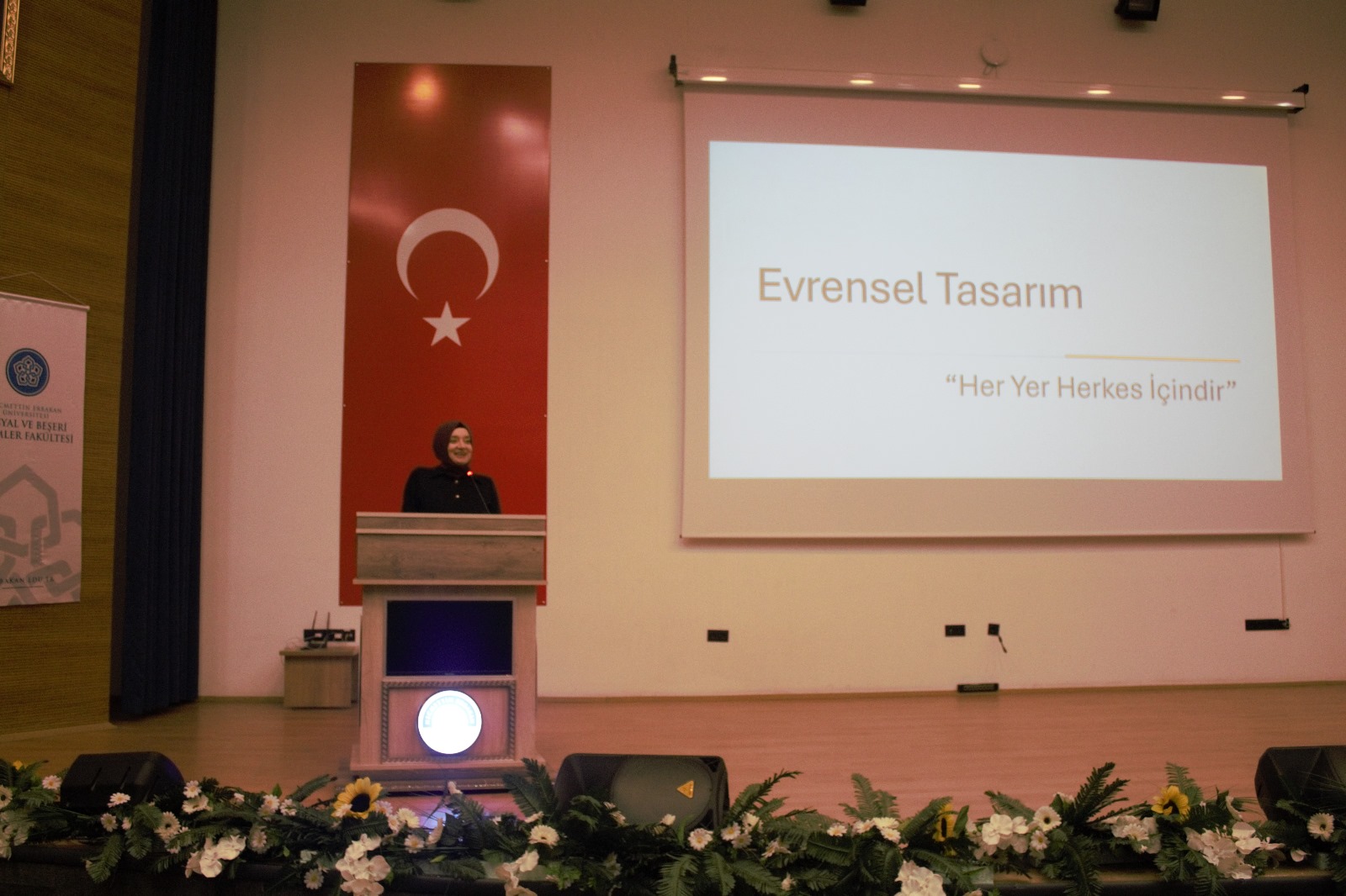 Üniversitemiz Klasik Türk Edebiyatı, Sanat Tarihi, Doğa ve Kampçılık ile Tarih Topluluğu Etkinliği :"Kapsayıcı Bir Toplum İçin Evrensel Tasarım"