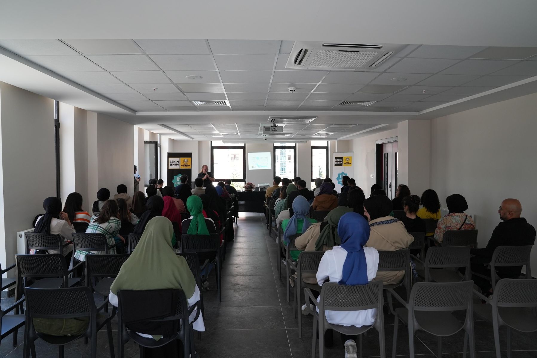 “Gez-Gör Atölyesi” Açılış Programı, Doç. Dr. Muammer Ulutürk’ün Sunumuyla Gerçekleştirildi