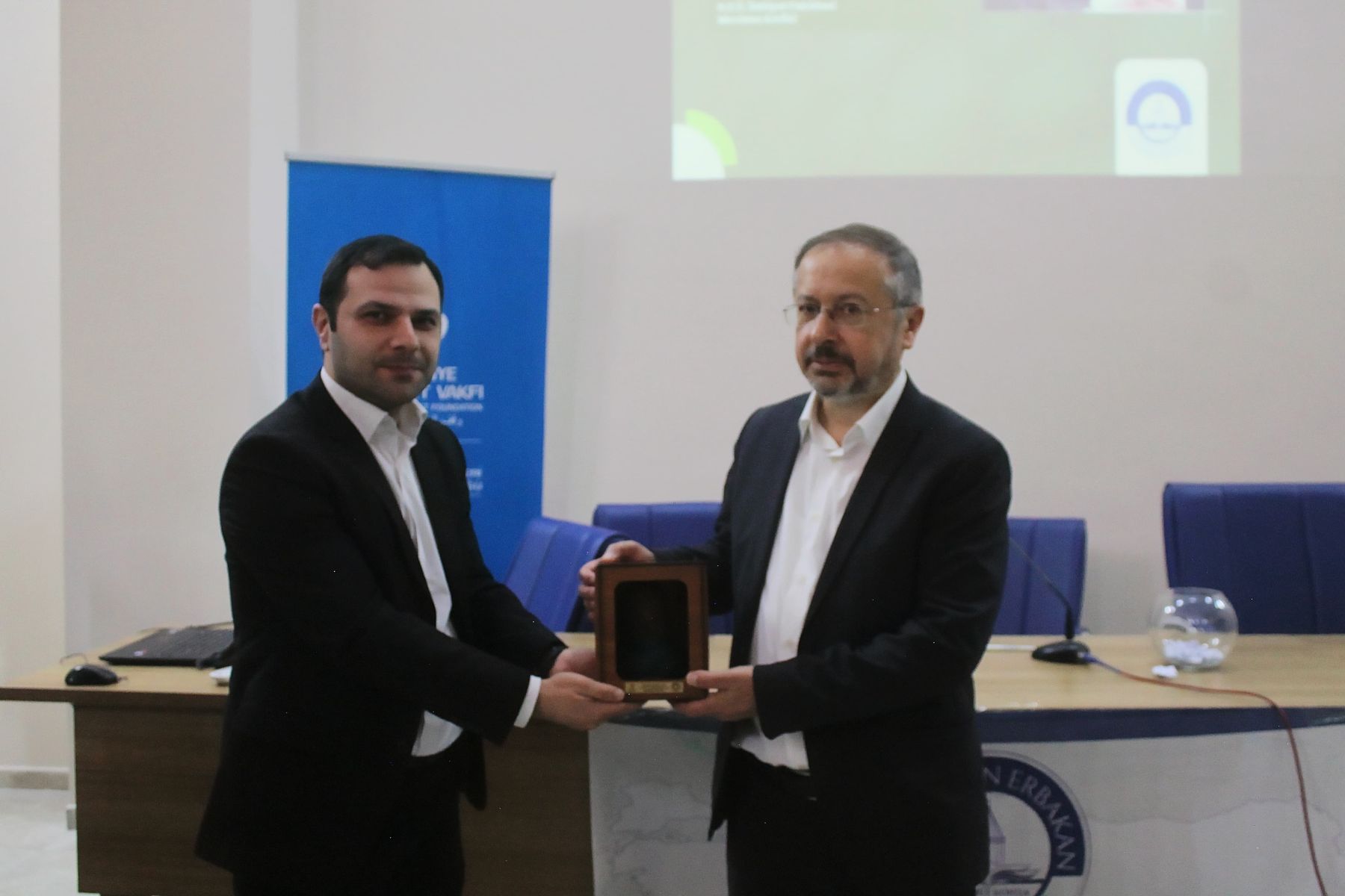 Konferans: Çınarların Yolunda - Prof. Dr. Rıfat ORAL