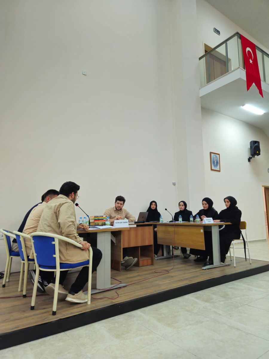 Münazara: Felsefe ve Din Bilimleri Öğrenci Topluluğu Münazara Yarışması