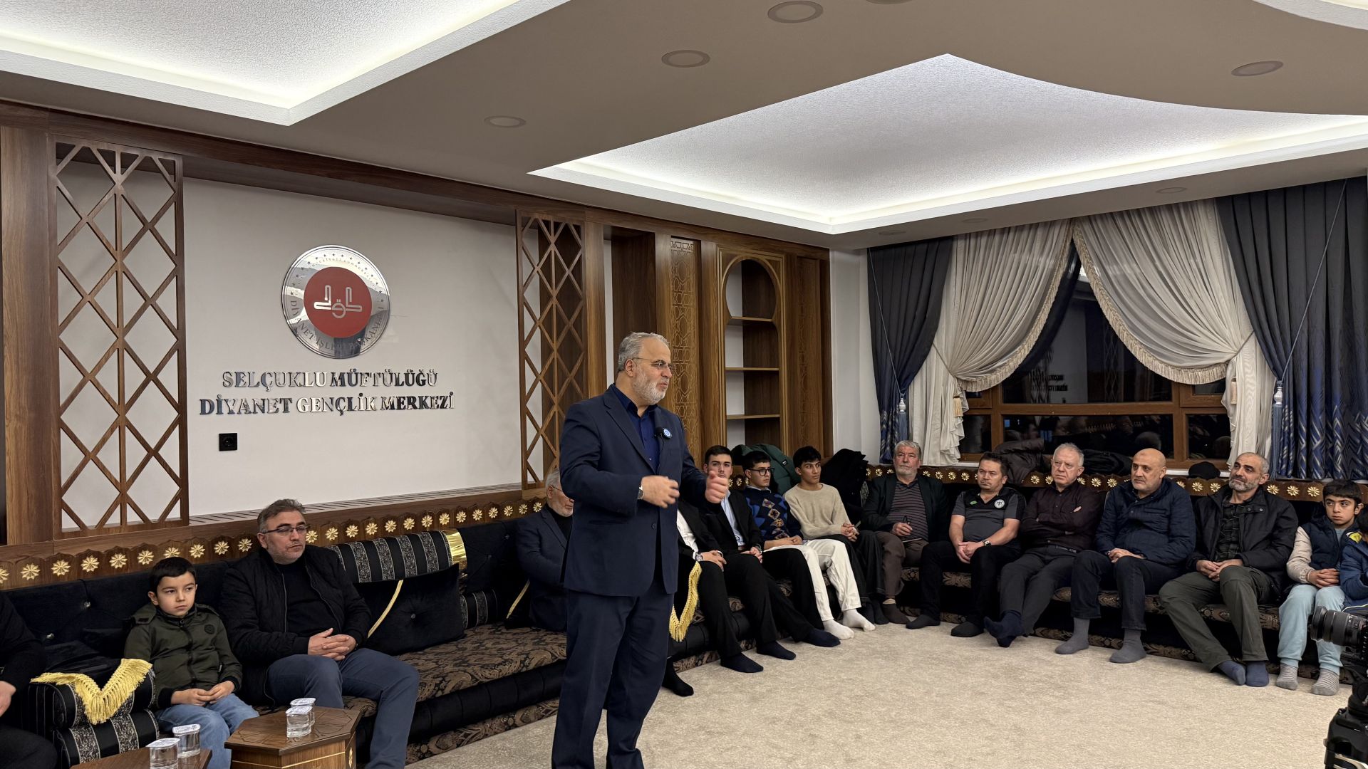 Geçerken Velhasıl Buluşmaları - Burhan İşleyen