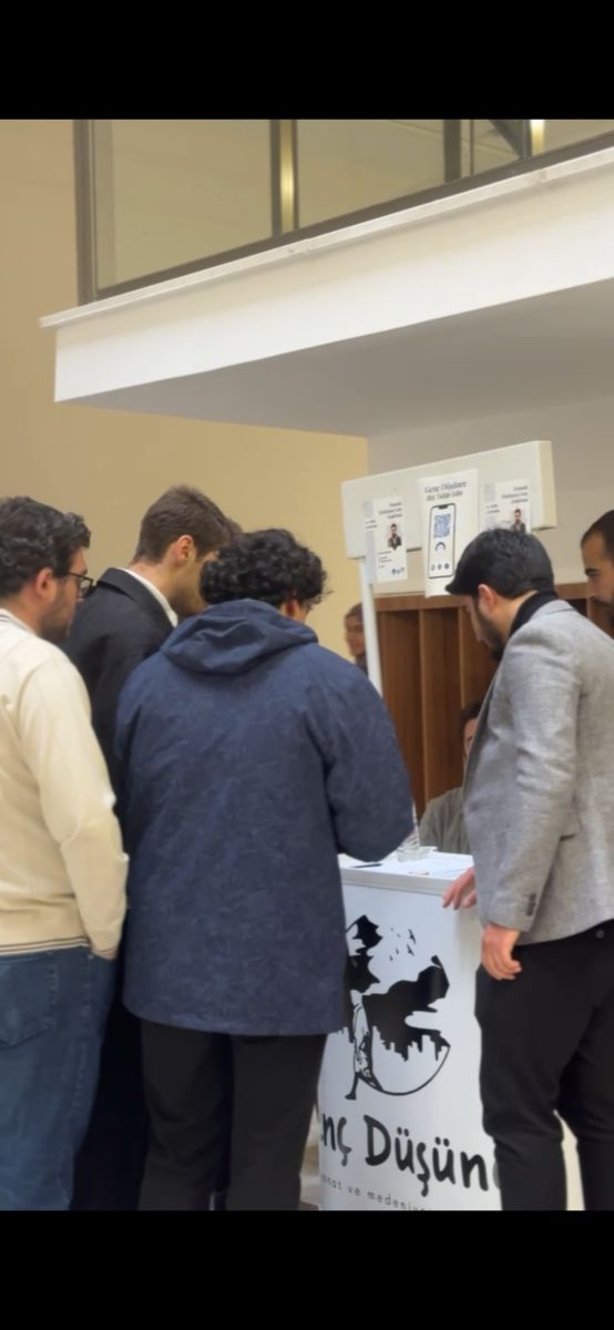 Genç Düşünce tanıtım standı