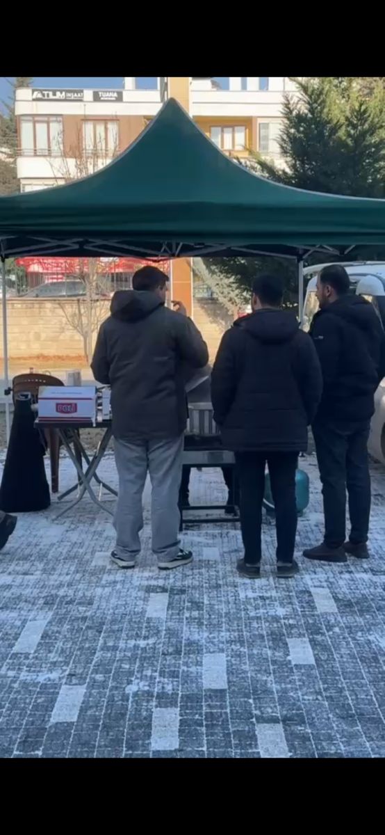 Sıcak çikolata ikramı