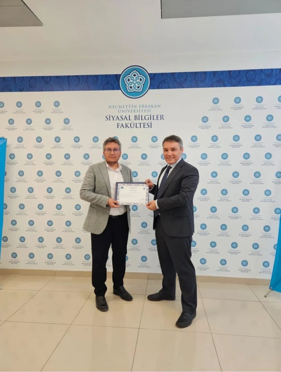 “Game Theory Basics: Understanding Strategic Decisions in Business”  Semineri