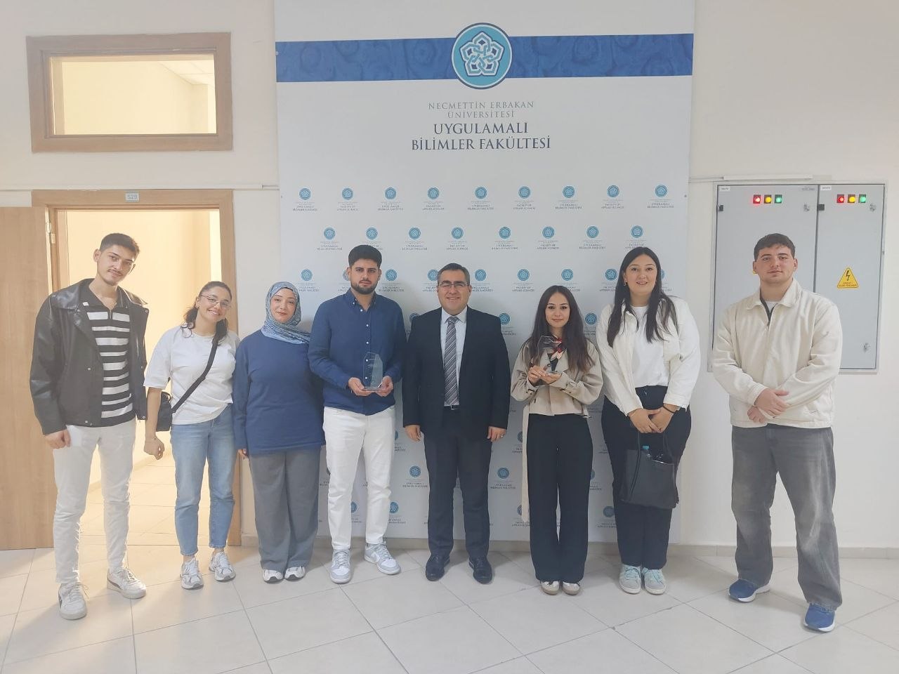 Fakültemizde Öğrenci Toplulukları ile Değerlendirme Toplantısı Gerçekleştirildi