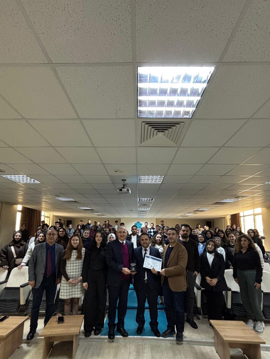 “Dijital Çağda Şube Yöneticiliği: Strateji ve Kariyer Fırsatları” Konferansı