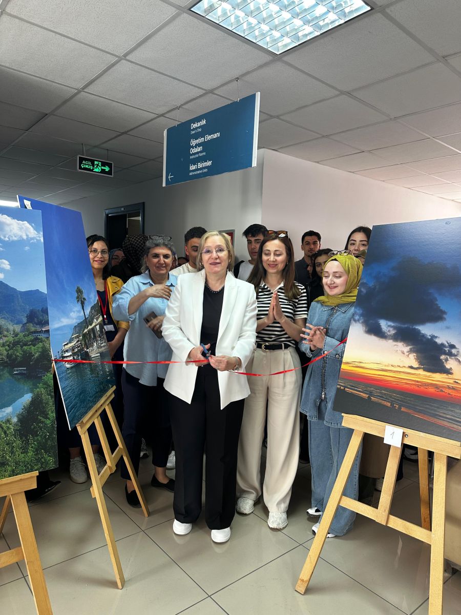 Kadraj Denemeleri: Fotoğrafçılık Dersi Öğrenci Sergisi