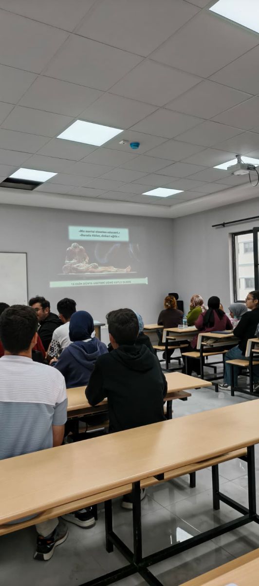 Meslek Yüksekokulumuzda Dünya Anatomi Günü Kutlandı