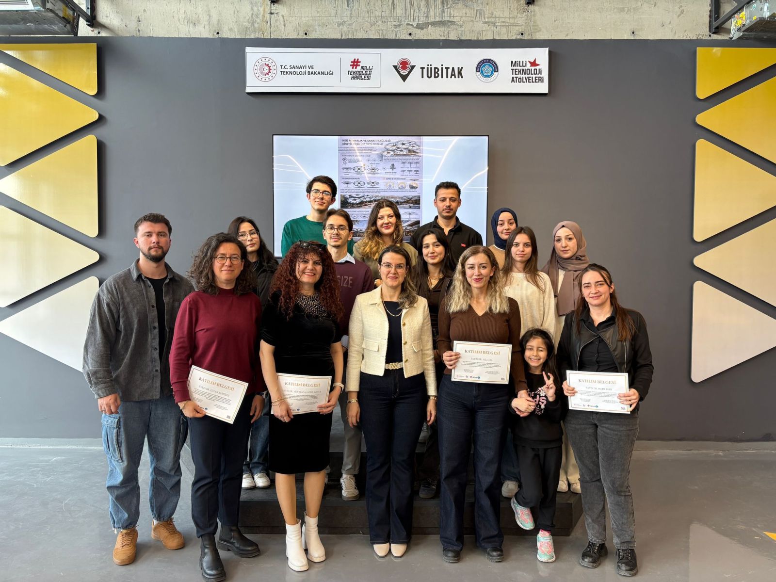 Fakültemizde “Dijital Teknolojiler Bağlamında Enerji Etkin Tasarımlar” Çalıştayı Tamamlandı