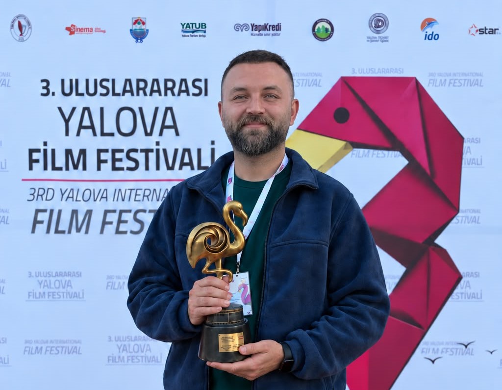 Fakültemiz Öğretim Elemanı Dr. Mehmet Ali Sevimli’nin Yönettiği "Yıkılmak" Belgeseline Bir Ödül Daha