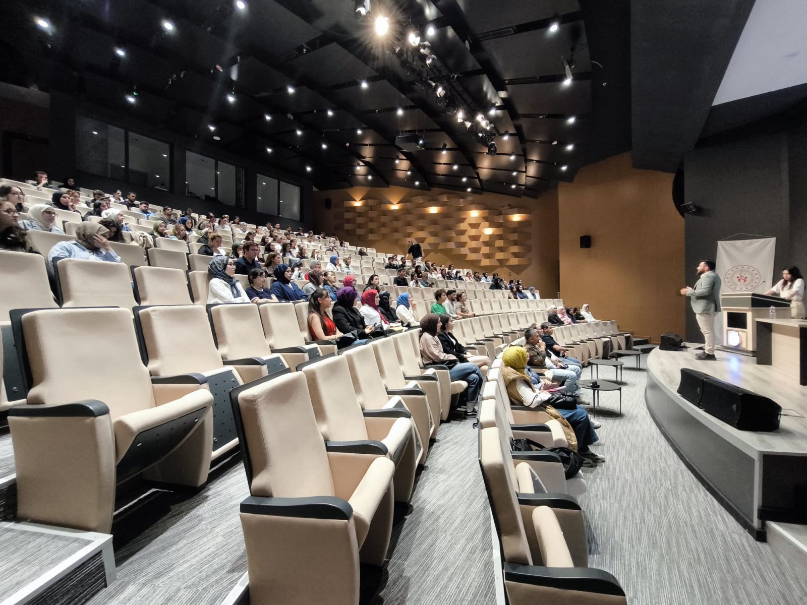 İç Mimarlık ve Çevre Tasarımı Bölümü Seminer Dizisi-2