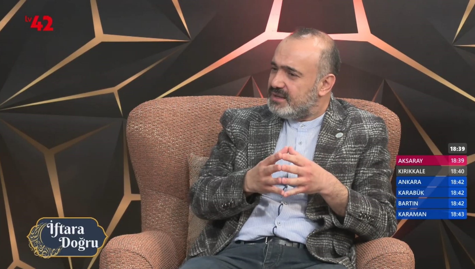 Bölüm Başkanımız Doç. Dr. Salih Gürbüz TV42 Ekranlarında İletişim Sanatı ve Ramazan’ın Ruhunu Ele Aldı