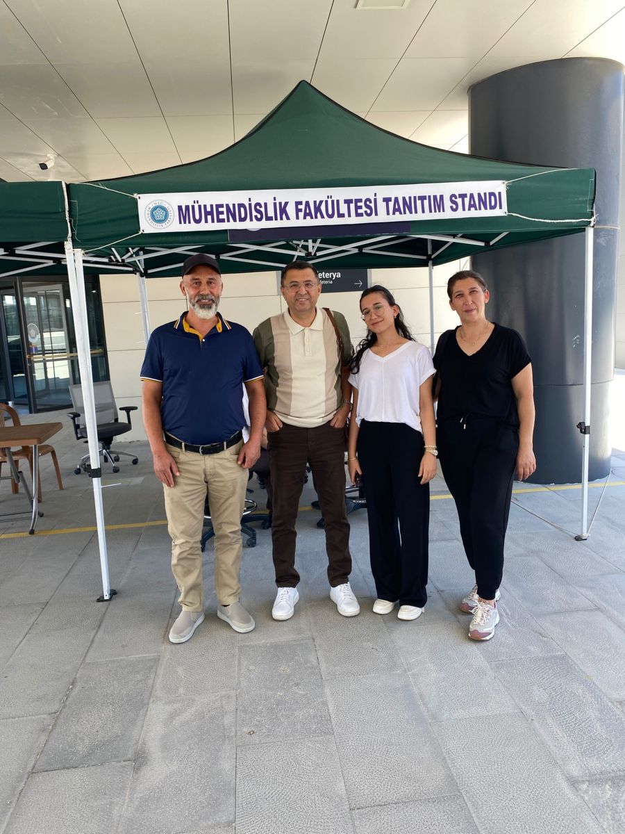 Tercih döneminde fakültemiz yerinde bizzat gezdirilerek, tanıtımlar yapıldı bilgiler verildi.