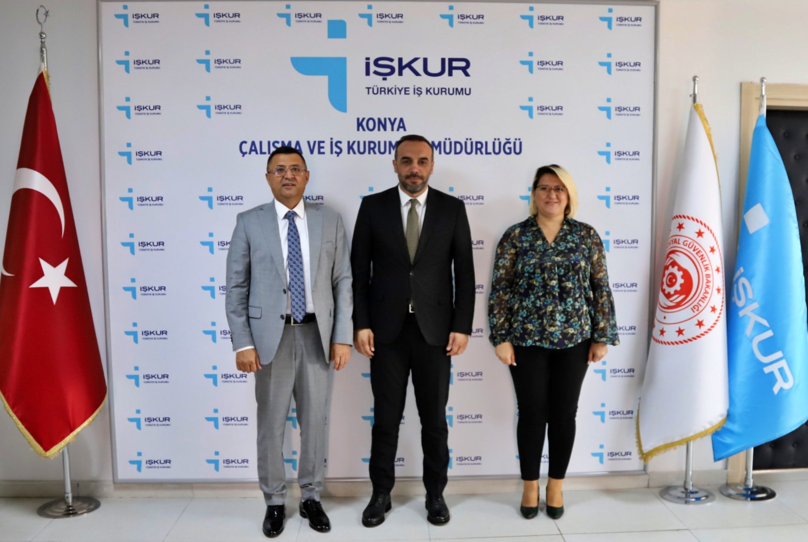 Çalışma ve Sosyal Güvenlik Bakanlığı Konya Çalışma ve İş Kurumu İl Müdürü Önder Çiftçi kurumunda ziyaret edilerek Mühendis öğrenci istihdamı ve mezuniyet sonrası iş temini üzerine görüşmelerde bulunuldu.