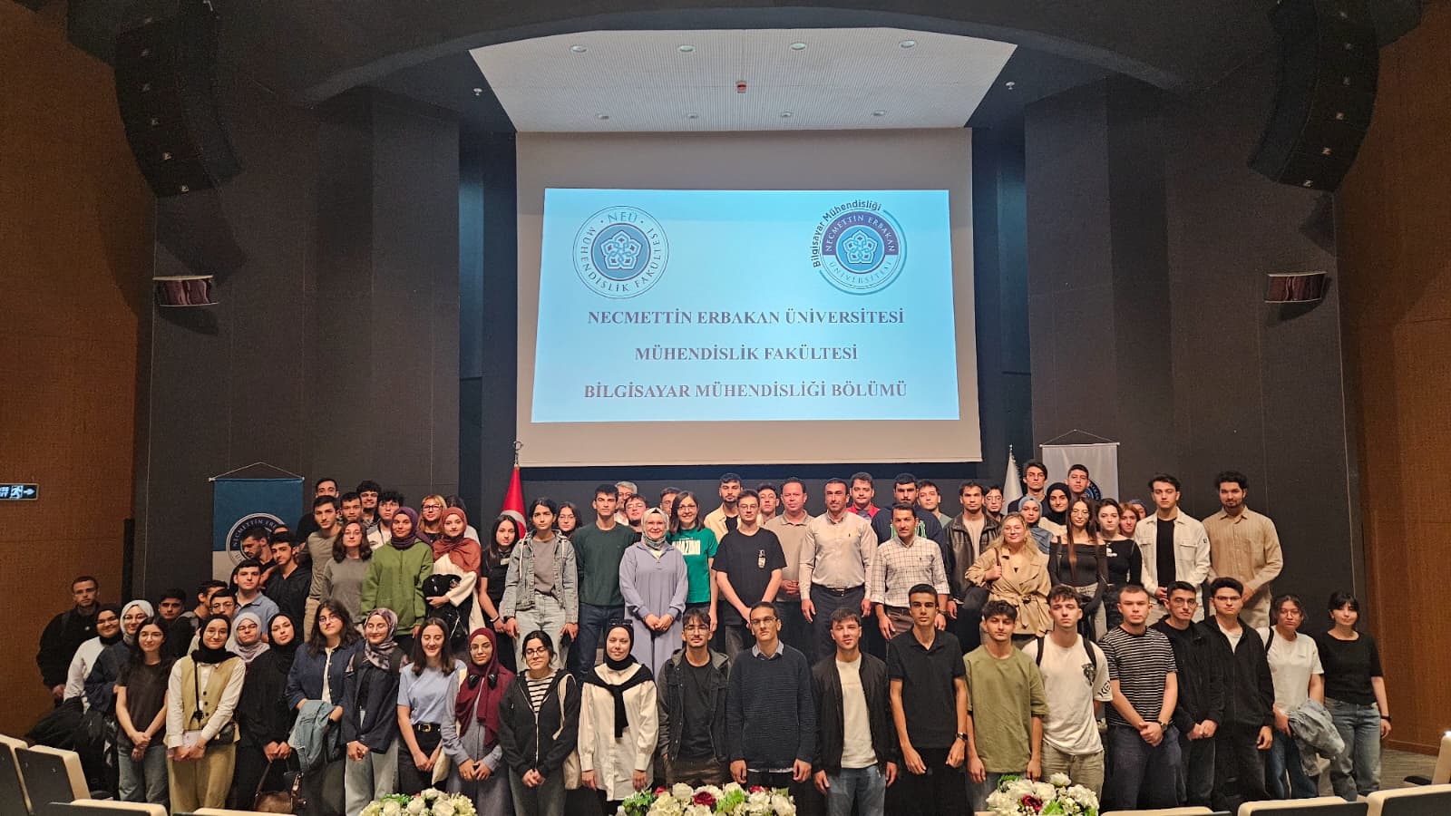 Fakültemiz Bilgisayar Mühendisliği bölümü hocaları ve 1.sınıf öğrencilerinin katılımı ile 2025 bölüm Oryantasyon Etkinliği gerçekleştirildi.