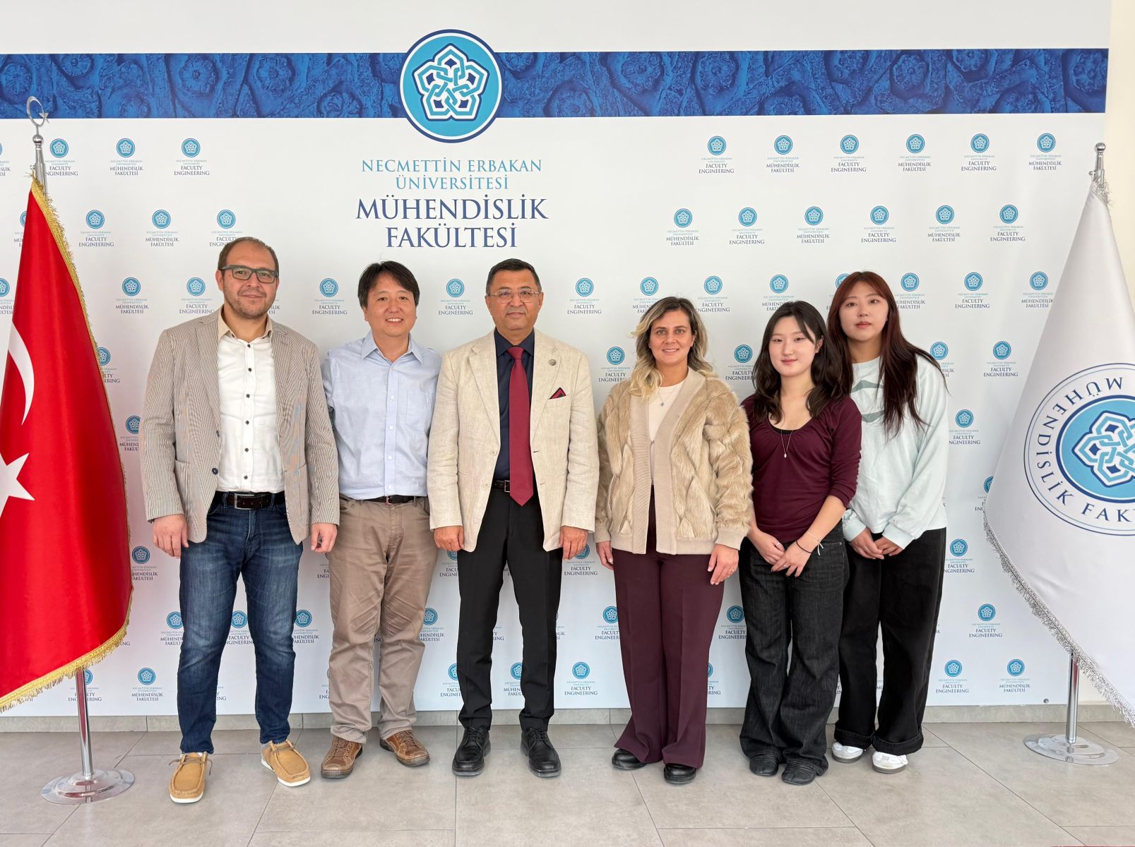 Fakültemiz Gıda Mühendisliği Bölümü Öğretim Üyesi Prof. Dr. Yunus Emre Tunçil Yürütücülüğünde Proje Kapsamında  Güney Kore Sejong Üniversitesi öğretim üyesi Prof. Dr. Byung-Hoo Lee ve Beraberindeki Öğrencileri Dekanlığımızda Ağırladık