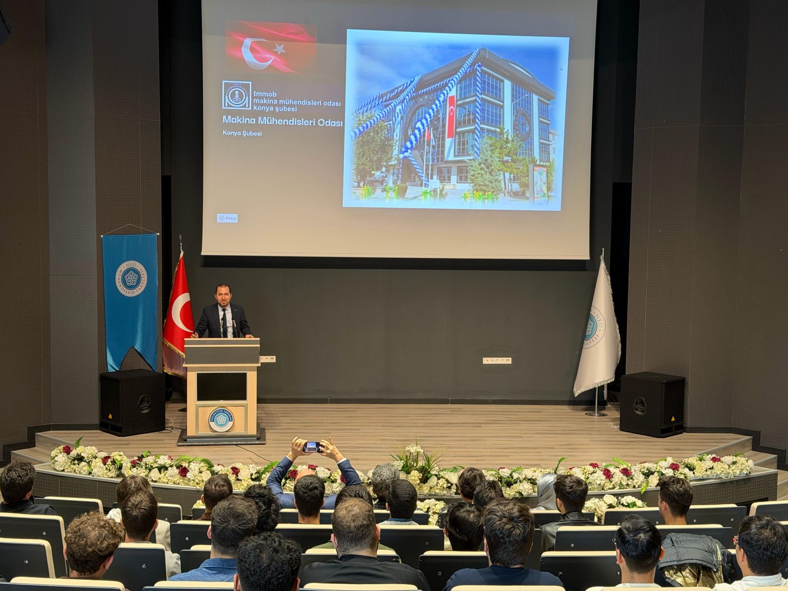 Makine Mühendisleri Odası Konya Şube Başkanı Doç. Dr. Sercan DOĞAN, Fakültemiz Makine Mühendisliği Bölümü Öğrencileriyle “Mesleğe Hoş Geldin” Seminerinde Bir Araya Geldi