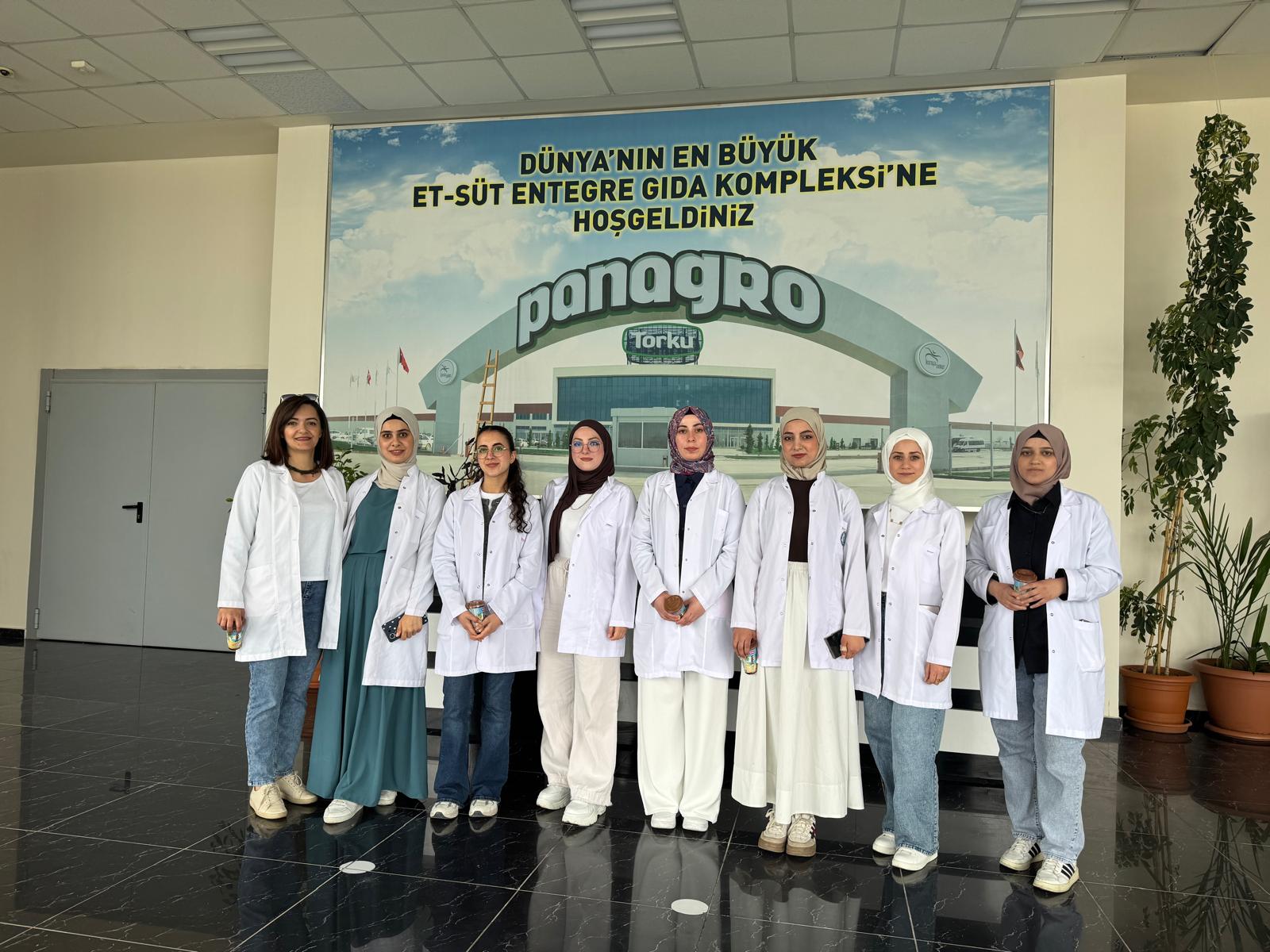 Gıda Mühendisliği Bölümü 3. Sınıf Öğrencileri, Proses Uygulamaları Dersi Kapsamında Dr. Öğr. Üyesi Gamze ÜÇOK Koordinasyonunda Torku Panagro Tesislerine Teknik Gezi Gerçekleştirdi