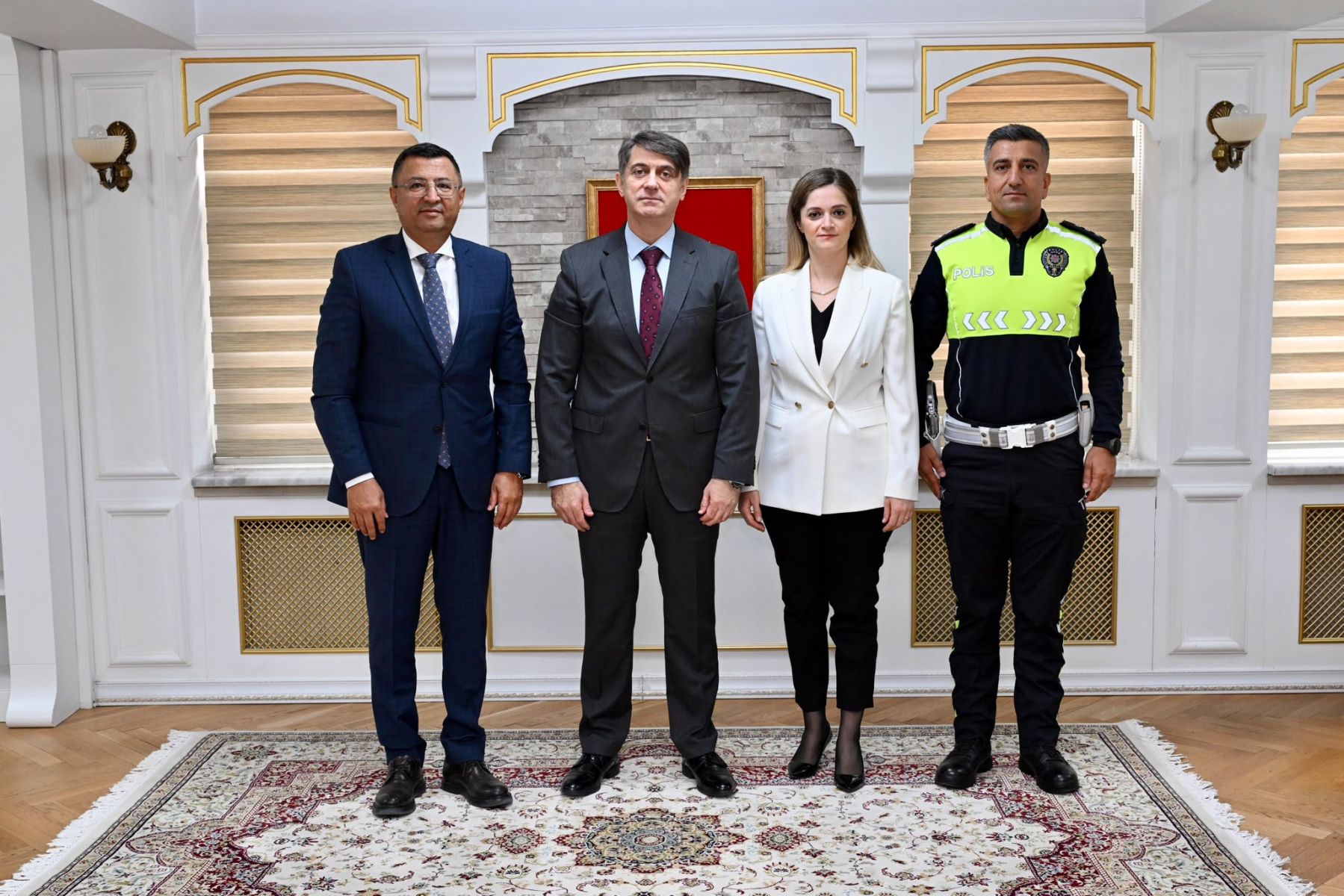 Fakültemiz Dekanı Prof. Dr. Savaş Durduran ve Biyomedikal Mühendisliği Bölümü Öğretim Üyemiz Prof. Dr. Saniye Söylemez, Konya İl Emniyet Müdürü Sayın Necmettin Koç’u Makamında Ziyaret Etti.