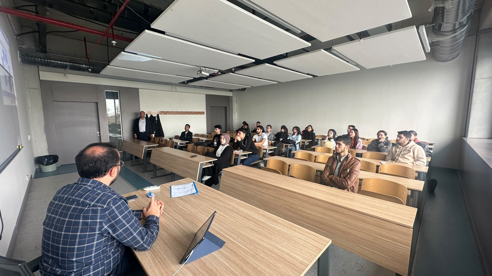 Enerji Sistemleri Mühendisliği Bölümü 1. Sınıf Öğrencilerine Oryantasyon Programı Düzenlendi