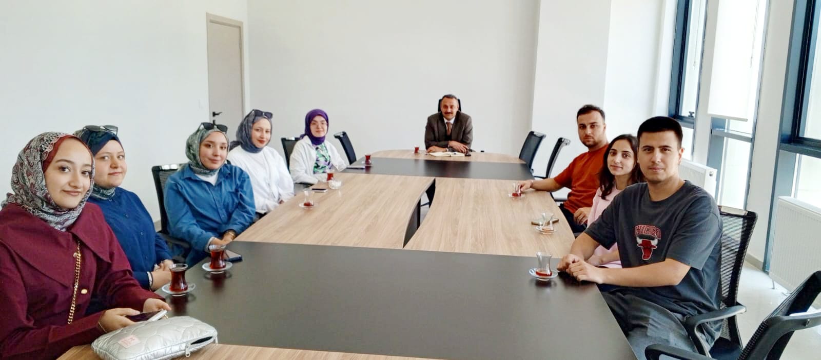 Topluluk Başkan ve Yardımcıları ile Gençlik Meclisi Fakülte Temsilcisi Toplantısı