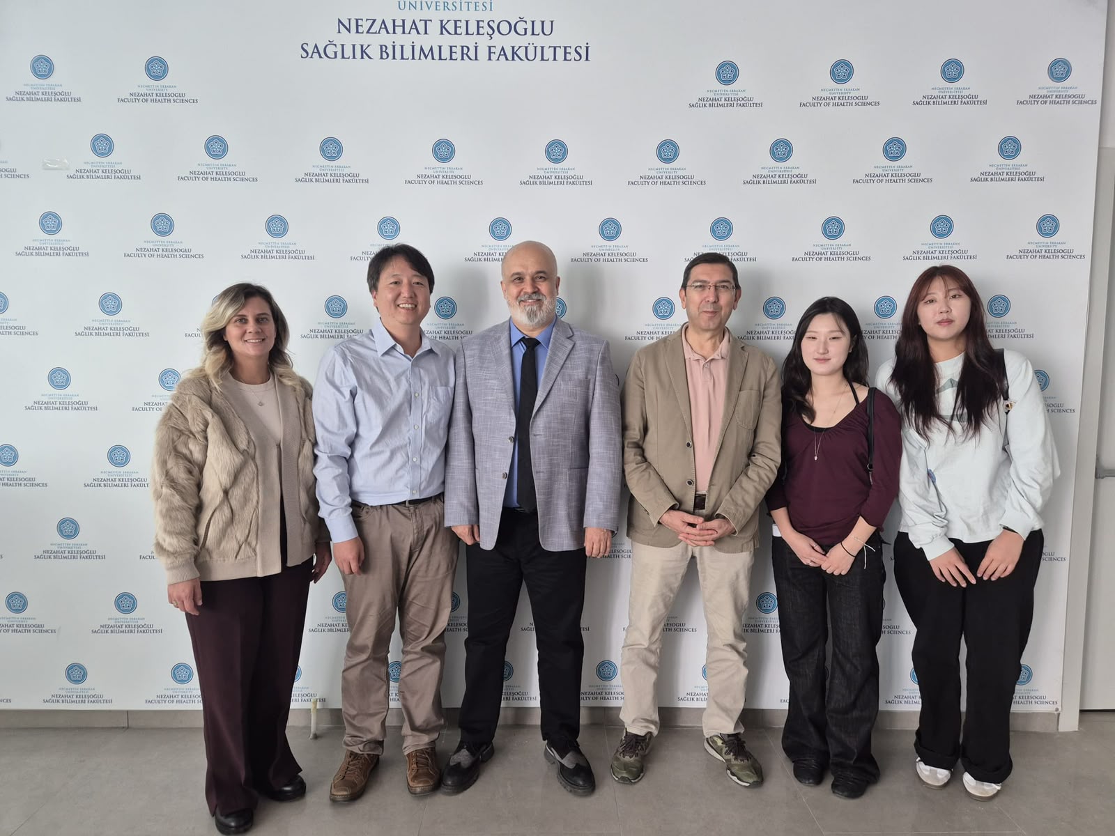 Sejong Üniversitesi öğretim üyesi Prof. Dr. Byung-Hoo Lee ve beraberindeki öğrencilerden, Dekanımıza Ziyaret