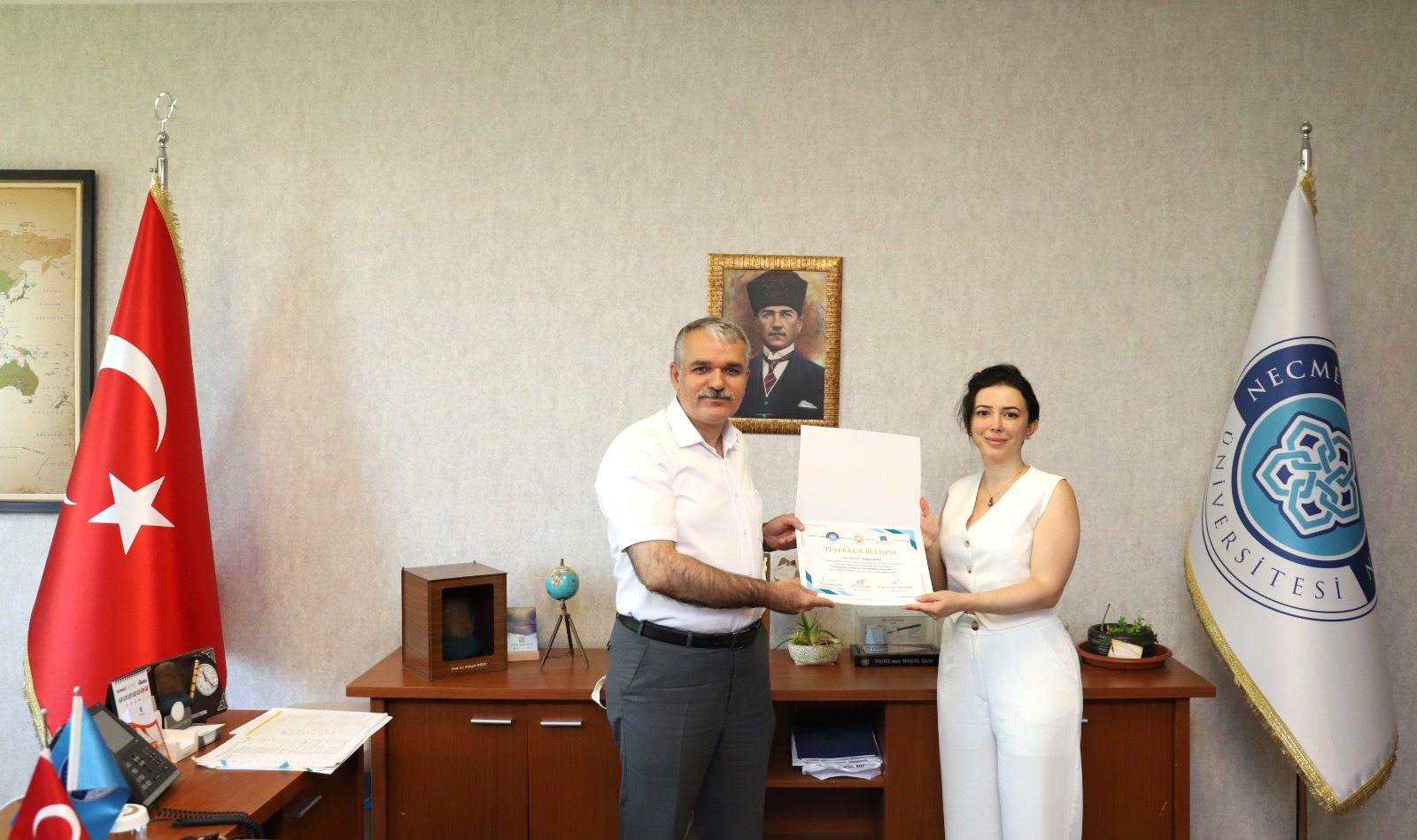 Necmettin Erbakan Üniversitesi Rektör Yardımcısı Prof. Dr. Hidayet OĞUZ’a Teşekkür Belgesi Takdim Edilmiştir