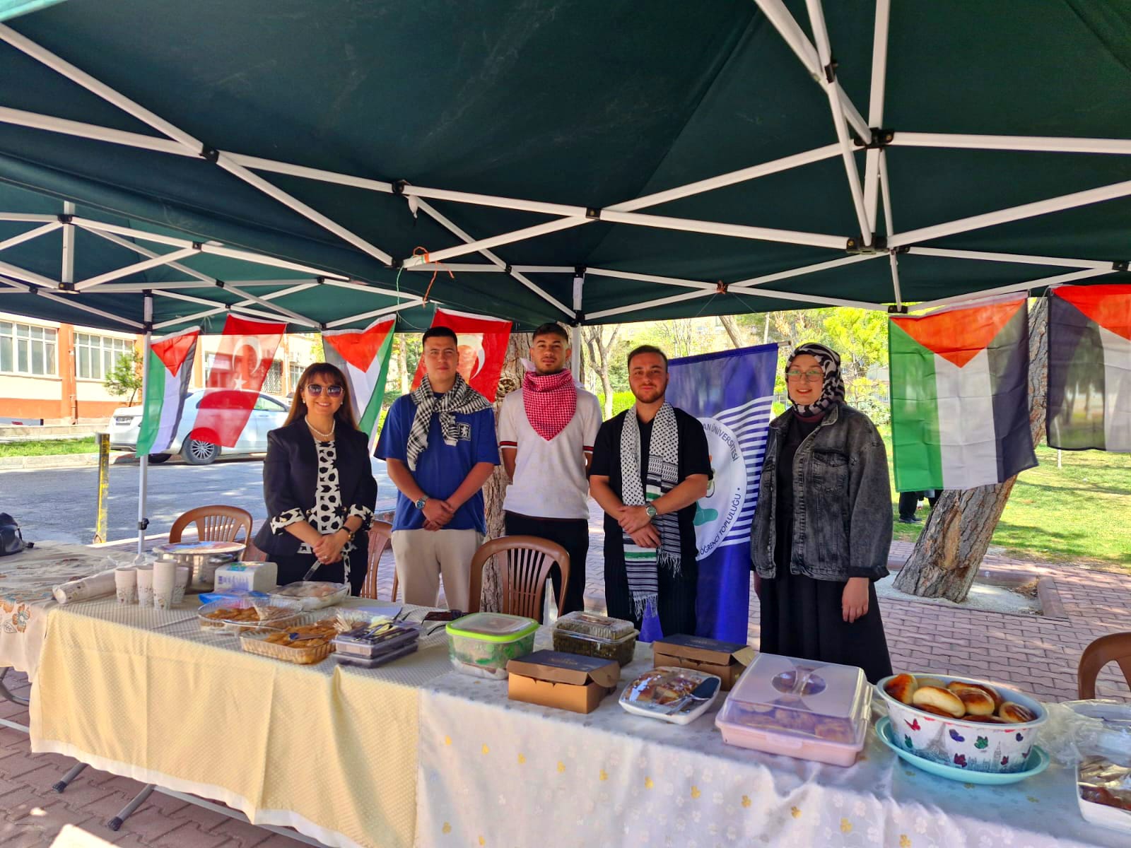 "Doğu Türkistan ve Özgür Filistin" Konulu Kermes