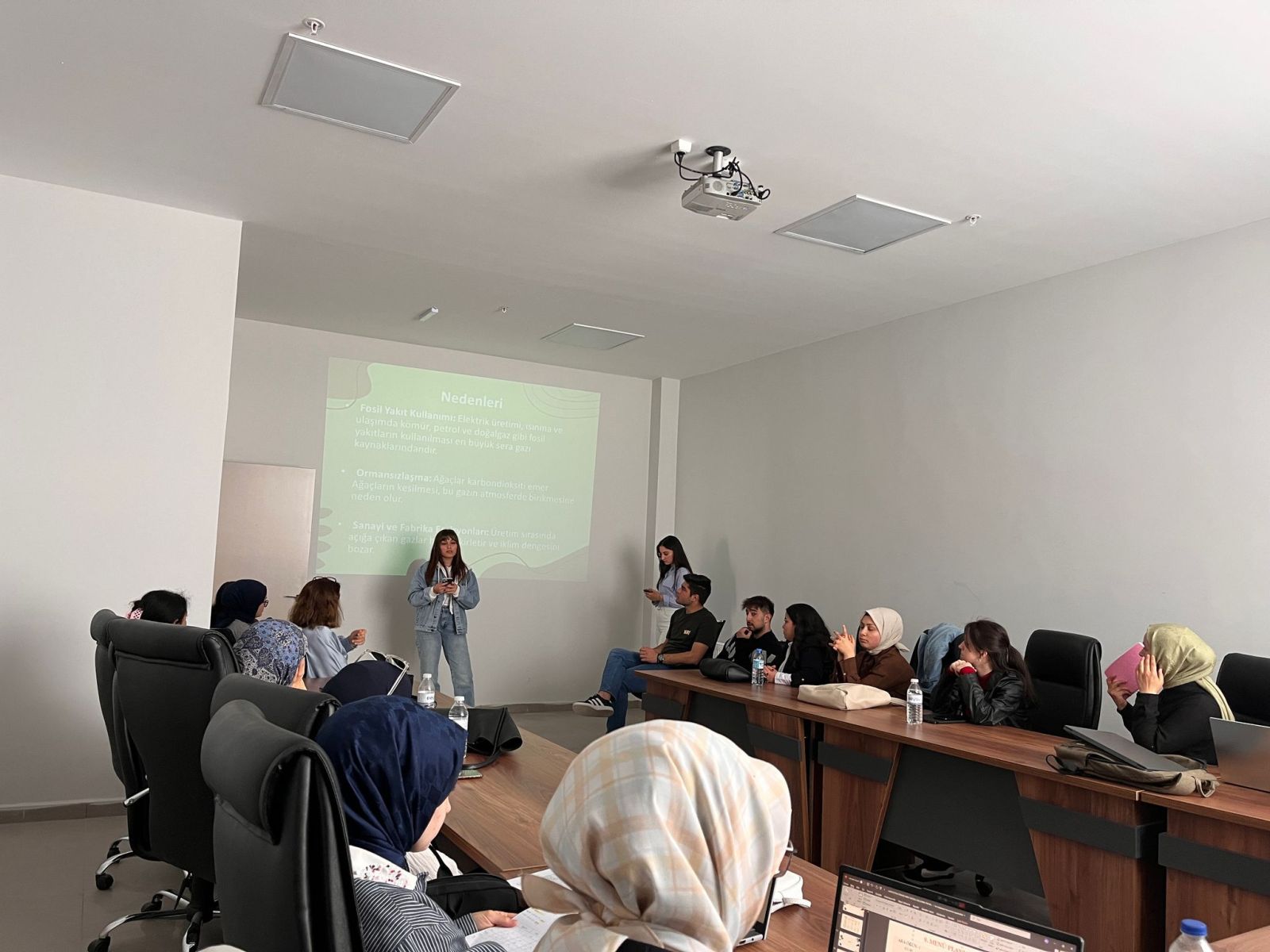 "İklim Değişikliğinin Etkileri" Konulu Seminer