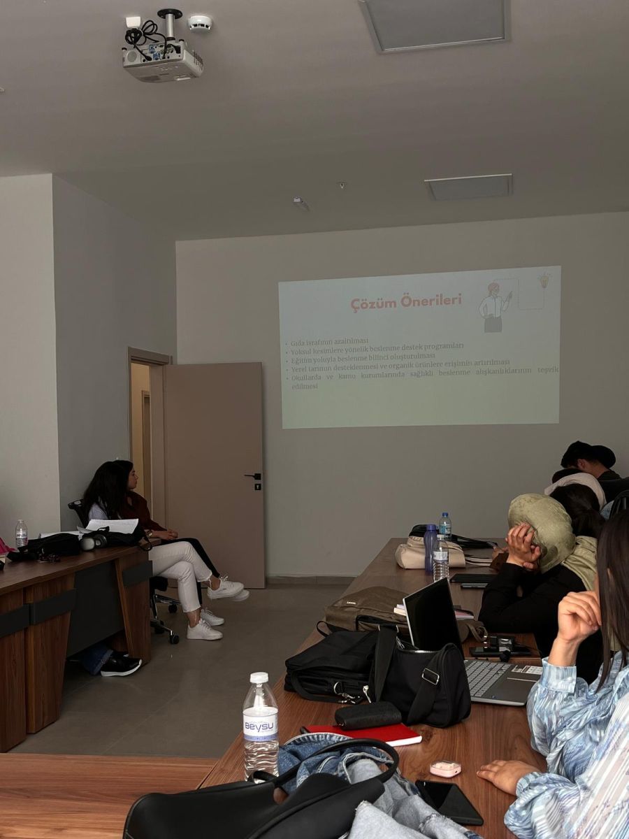 "Dünyada ve Türkiye’de Açlık Ve Beslenme Yetersizlikleri" Konulu Seminer