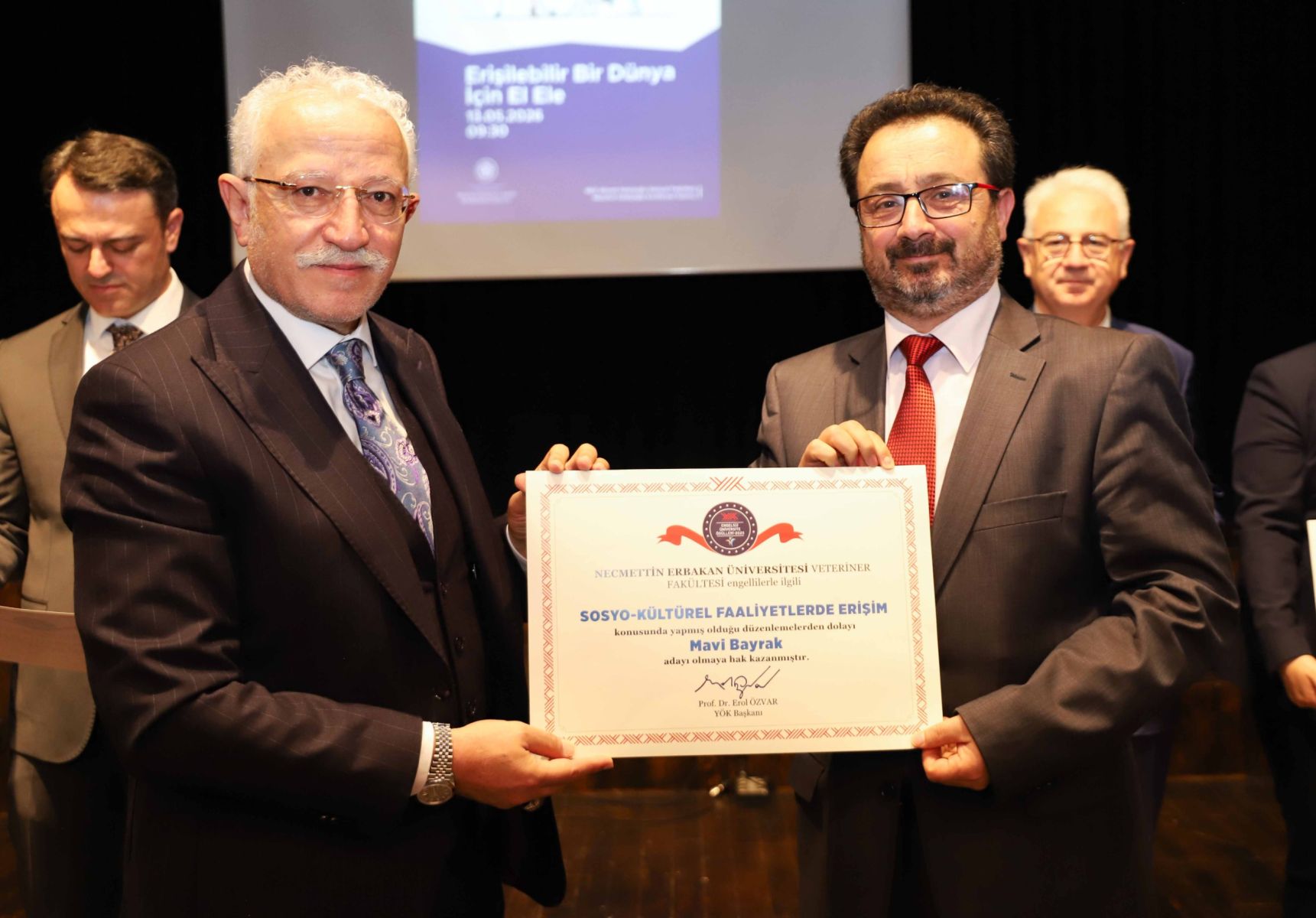 Üniversitemizin YÖK Engelsiz Üniversite Ödüllerindeki Türkiye İkinciliği başarısı kapsamında Bayrak Teslim Töreni Gerçekleştirildi