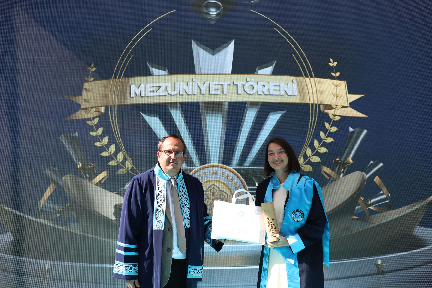Üniversitemiz Birinciler Mezuniyet Töreni
