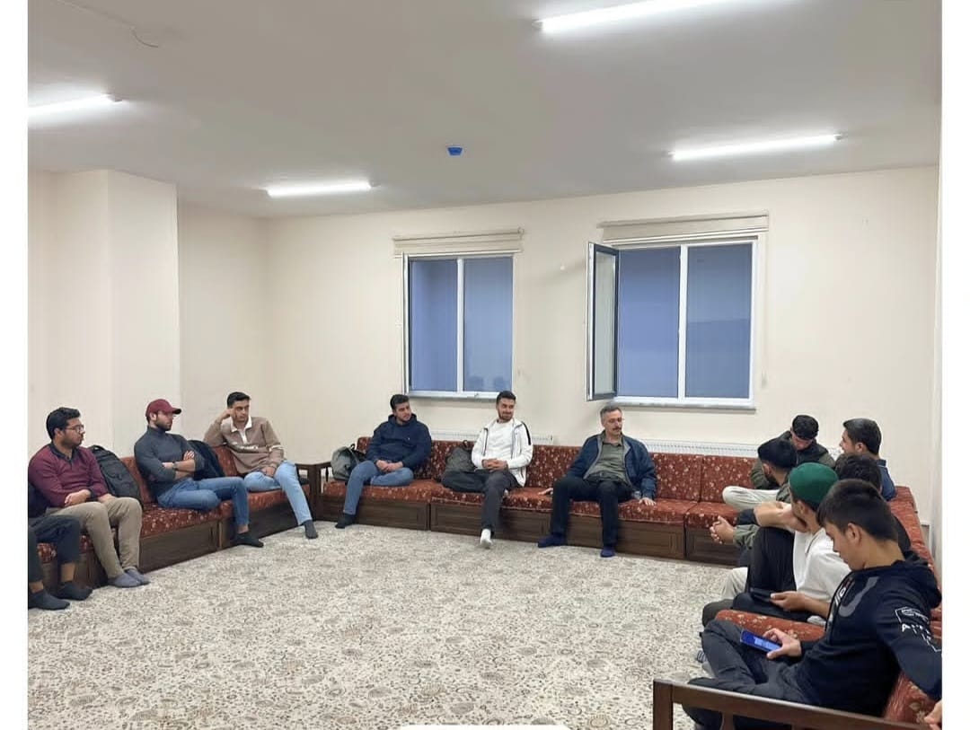 İyiliğin Geleceği Topluluğu’ndan Gelenekselleşen Buluşmalar: “Sedirli Oda Sohbetleri” Başlıyor