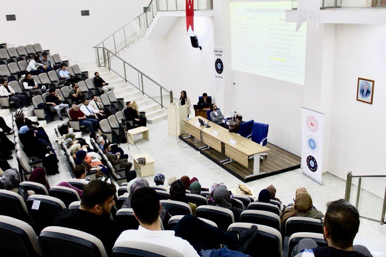 Dinler Tarihi Topluluğu Kıbrıs’ın Bilinmeyen Yönlerini Gündeme Taşıdı