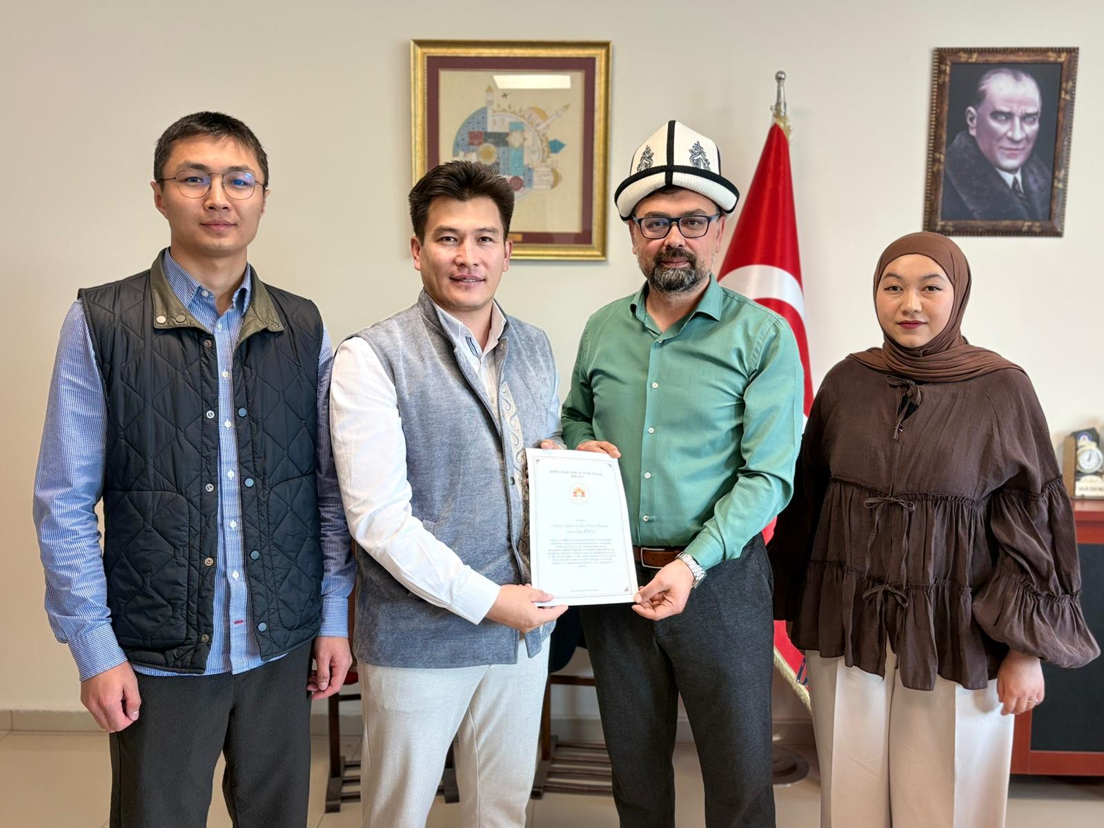 Konya’daki Kırgız Öğrenciler Birliği’nden Daire Başkanlığımıza Anlamlı Ziyaret