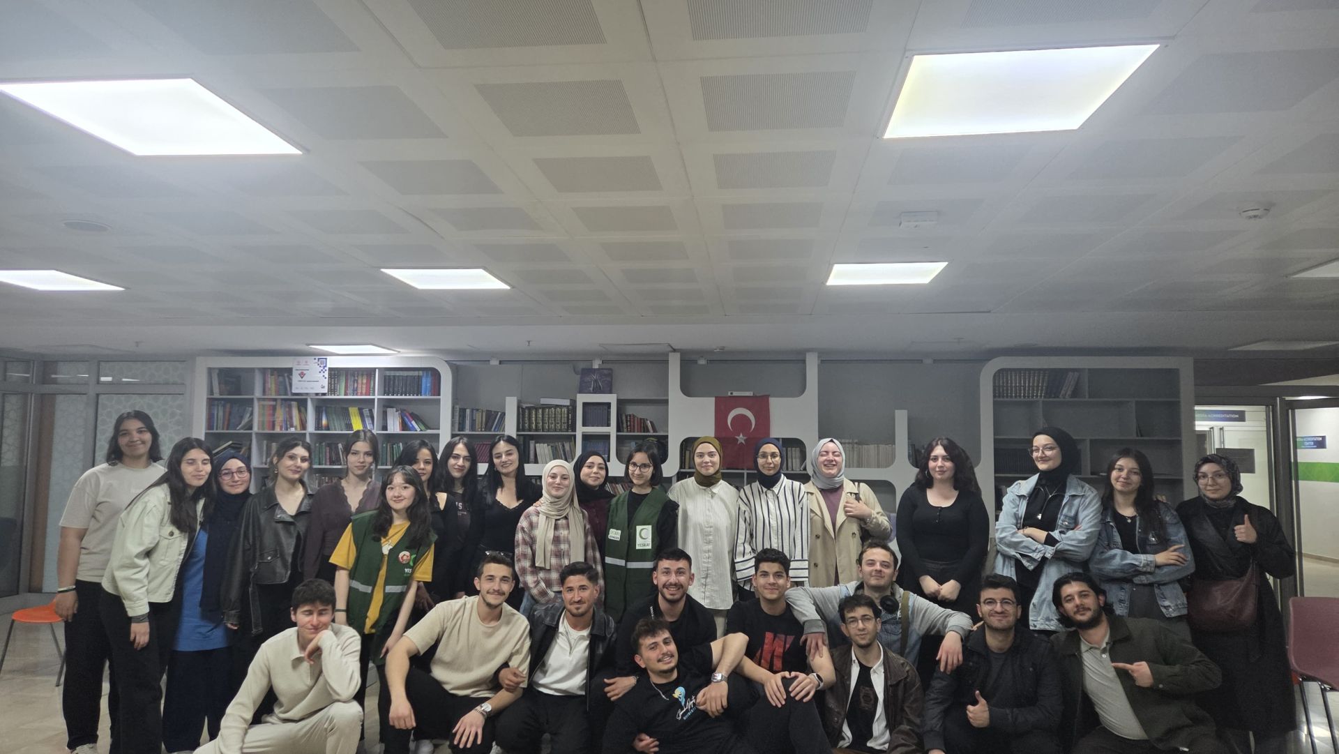 Genç Yeşilay Topluluğu’ndan Gençlere Moral Deposu: Selçuklu’da Sıra Gecesi Rüzgârı