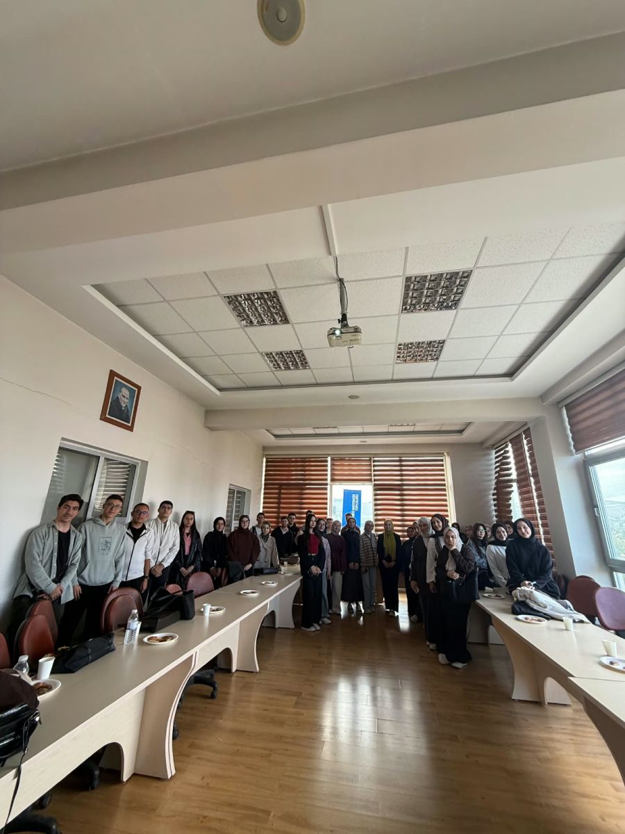 NEÜ Matematik Topluluğundan Yeni Üyelere Sıcak Karşılama