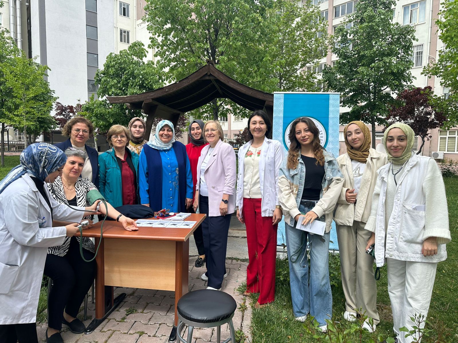 Sağlık İçin El Ele Topluluğu’ndan Farkındalık Etkinliği: "Dünya Hipertansiyon Günü; Hipertansiyon ile Birlikte Mücadele"