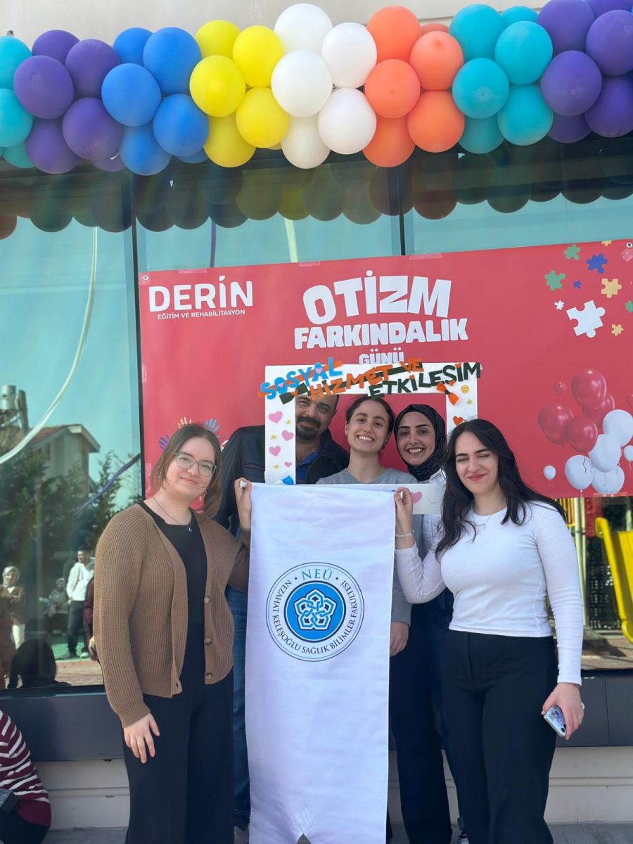 Sosyal Hizmet Öğrencilerinden Anlamlı Ziyaret: Otizm Bir Engel Değil, Farklılıktır!