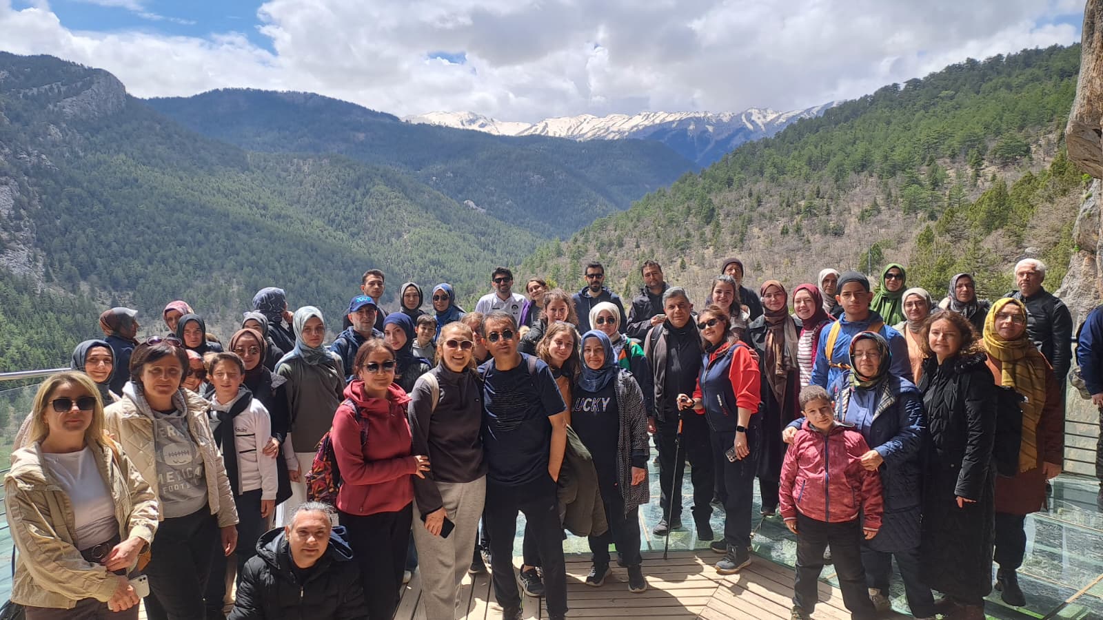 Üniversitemizde Doğa ile Buluşma: “Derebucak Çamlık Mağaraları Doğa Yürüyüşü (Trekking) Etkinliği” Gerçekleştirildi