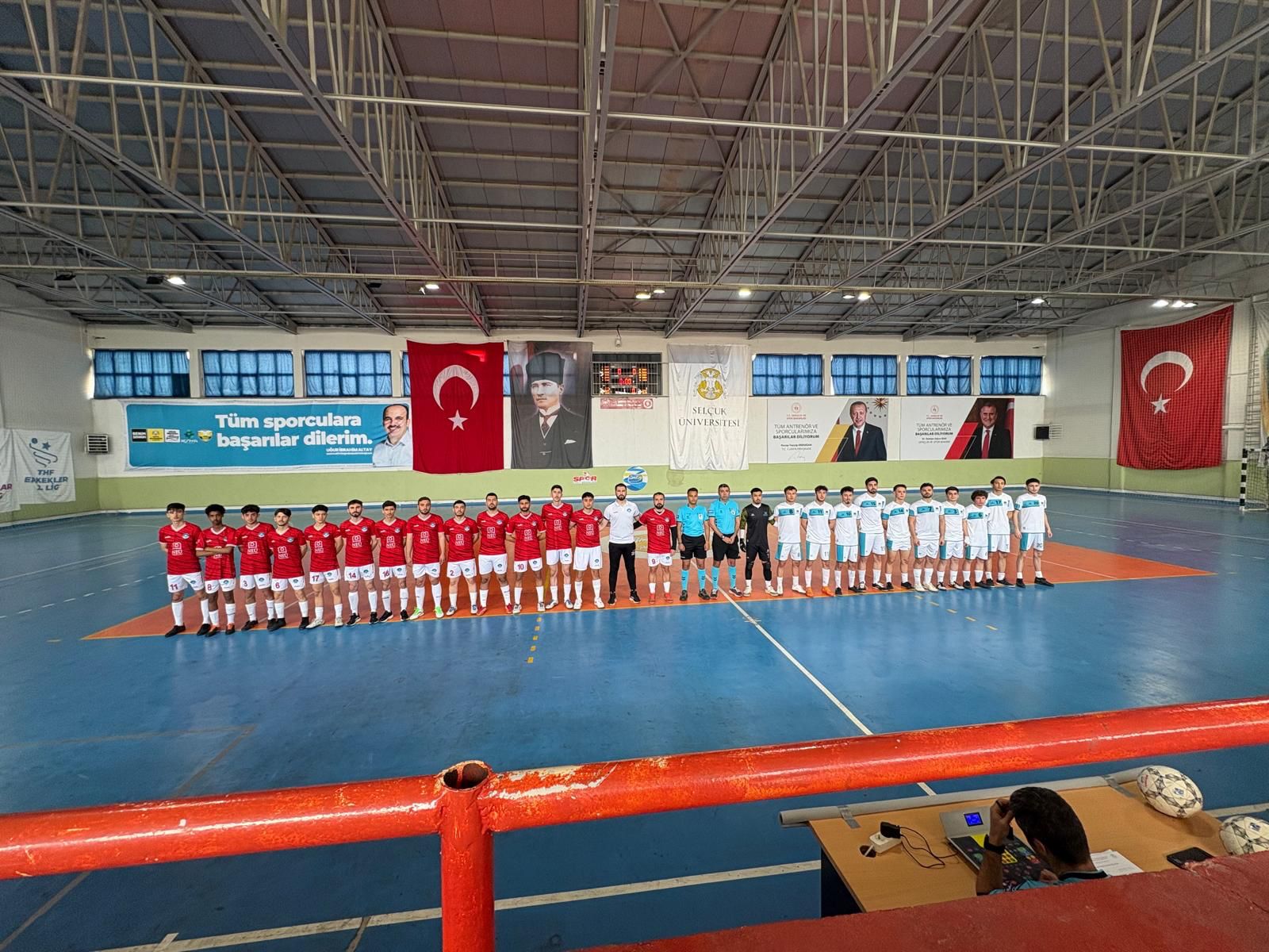 Üniversiteler Salon Futbolunda Buluştu