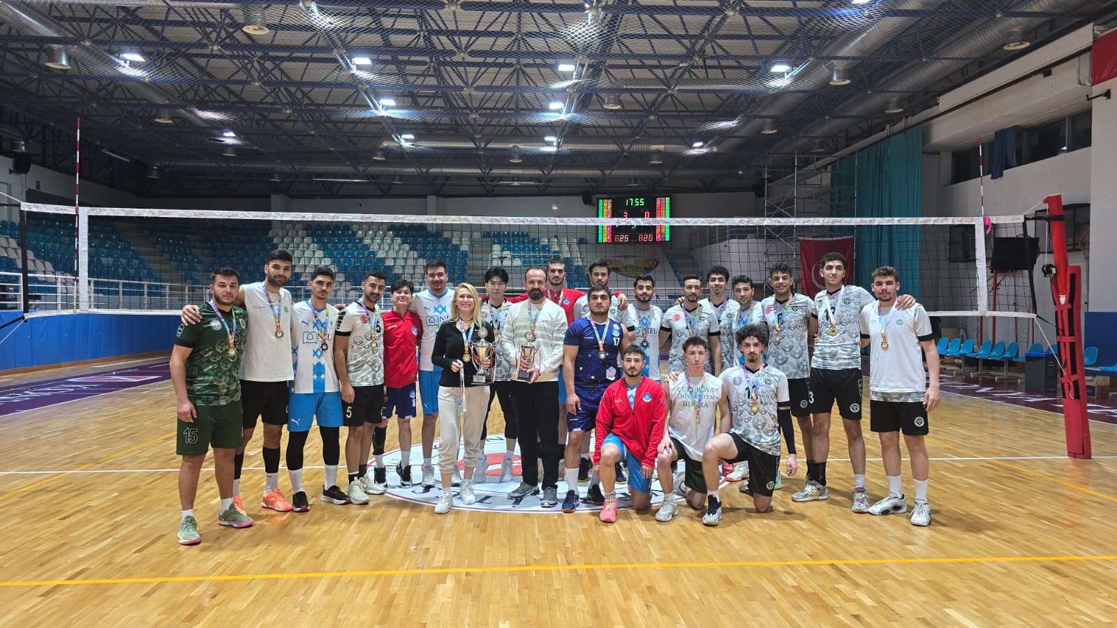 NEÜ Voleybol Takımından Bölgesel Müsabakalarda Üçüncülük Başarısı