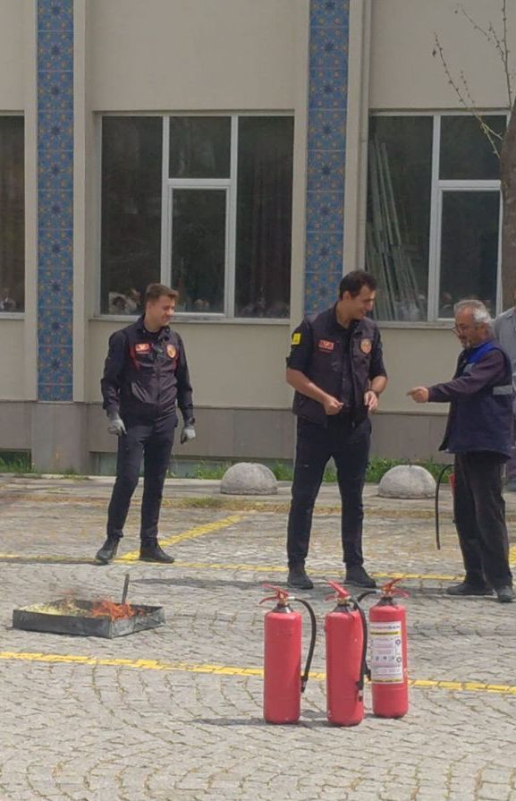 Yemekhane Personelimiz Zorunlu Yangın Eğitimine Katıldı