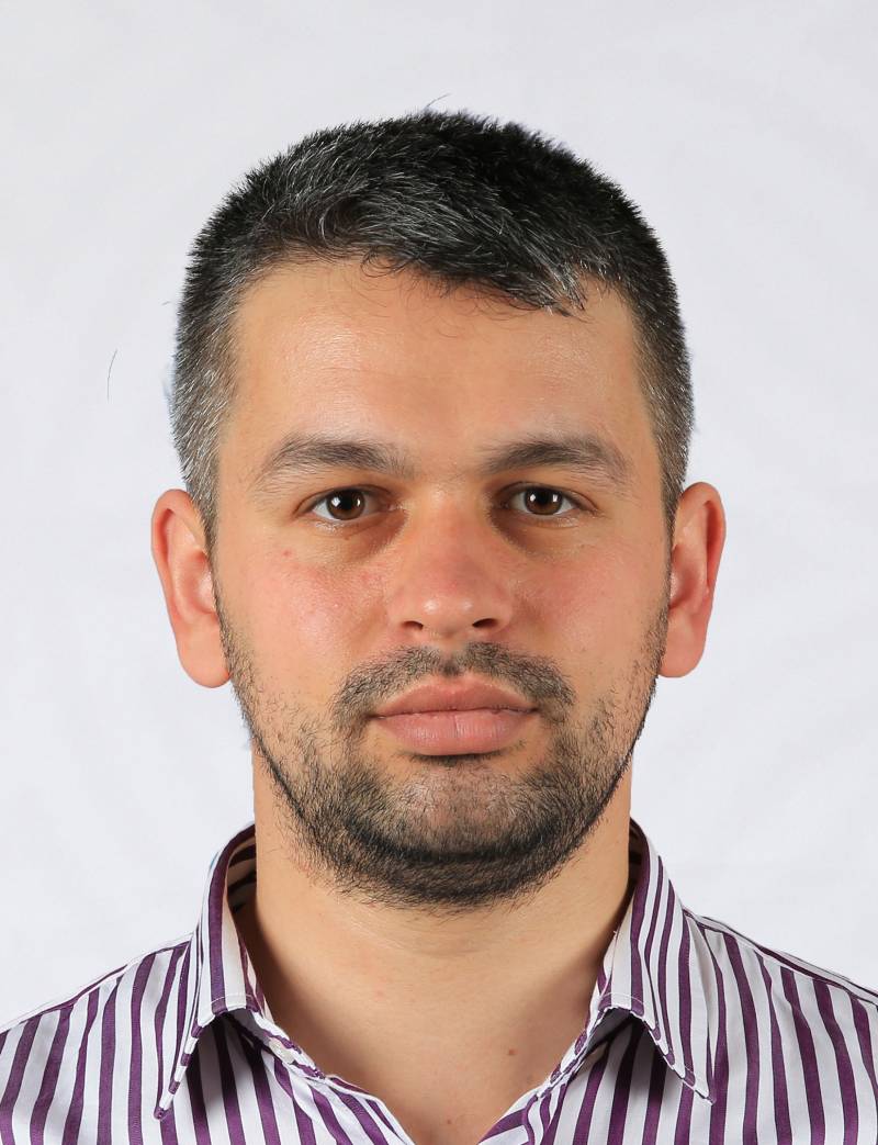 Doç. Dr. AHMET TAYFUR AKCAN