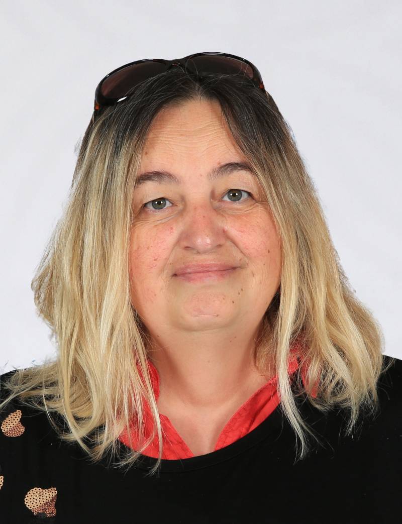 Prof. Dr. ESRA MARTİN